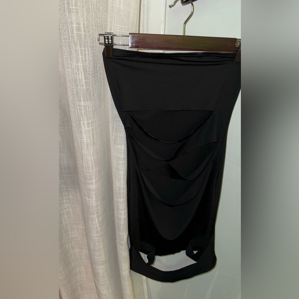 Black body-con dress
